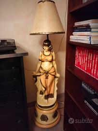 lampada da pavimento in GESSO ODALISCA