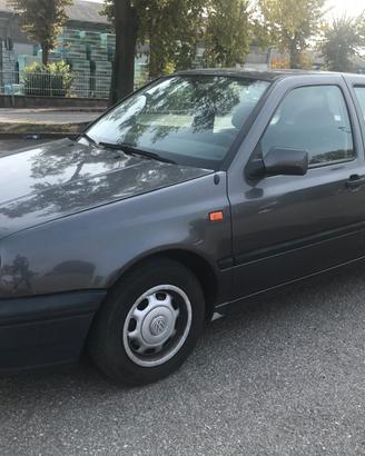 Volkswagen Golf 1.4 cat 5 porte GL