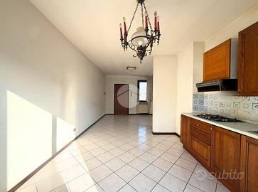 3 LOCALI A RODENGO SAIANO