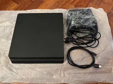 PlayStation 4 PS4  slim con 2 controller e cavi