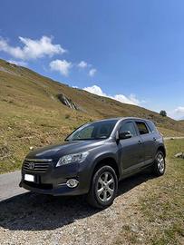 Toyota RAV4 2.2 d-4d Exclusive 150cv