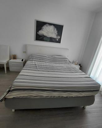 Struttura letto matrimoniale contenitore