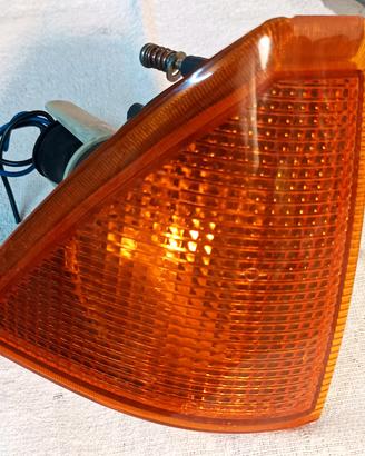 Alfa 75 indicatore anteriore dx 