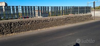 terreno di 1800 mq con esposizione su strada