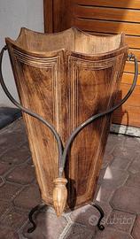 Porta ombrelli in legno