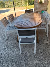 Tavolo esterno e 6 sedie