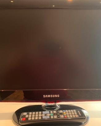 TV Samsung 22 pollici modello UE22C4000