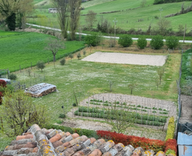 Casale indipendente con terreno