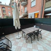 Scarpiera+ tavolo e sedie+ombrellone