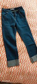 pantalone jeans con risvolto 
