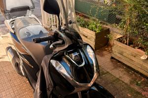 Honda SH 125 2023 - 7033 km - Unico proprietario