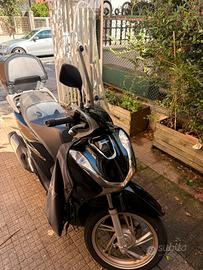 Honda SH 125 2023 - 7033 km - Unico proprietario
