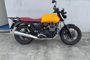 Moto Guzzi V7 II STONE