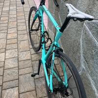 Bici da corsa Bianchi Aria