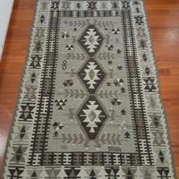 Tappeto kilim artigianale in lana