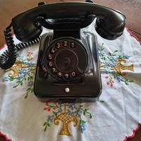Telefono vintage anni 50.