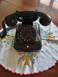 Telefono vintage anni 50.