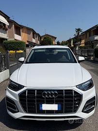 AUDI Q5 40 Hybrid quattro S tronic Business