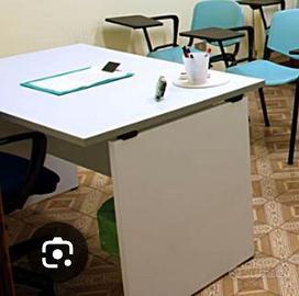 Scrivania + cassettiera con rotelle e chiave