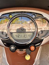 Beverly 300 sport