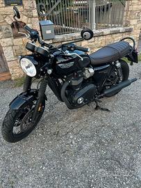 Triumph bonneville T120 black