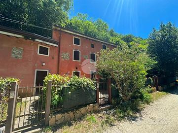 CASA SEMINDIPENDENTE A COSTERMANO