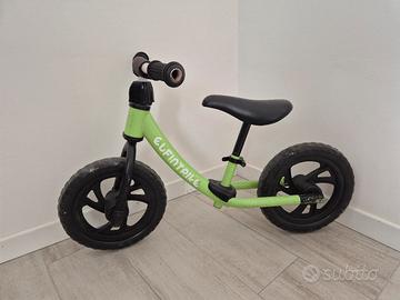 bicicletta senza pedali