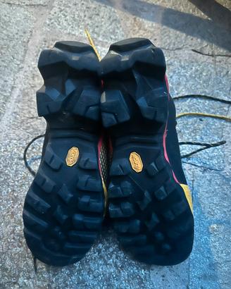 Scarponi la sportiva