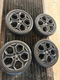 Cerchi renault complete di gomme e valvole