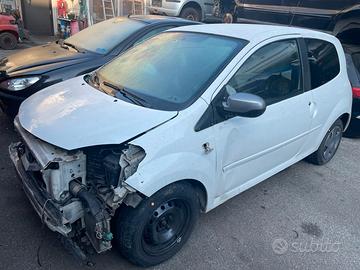 RICAMBI PER RENAULT TWINGO - ANNO 2011 - CC 1461 -