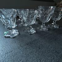 Bicchieri vintage vino e acqua
