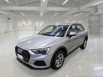 AUDI Q3 40 TDI quattro S tronic Business