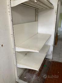 Scaffalatura in ferro