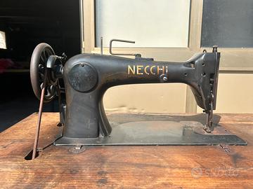 Macchina da cucito necchi