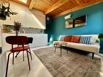 Bilocale arredato ultimo piano