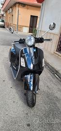 Piaggio Vespa 300 GTS - 2012