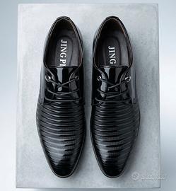 Scarpe Derby Vernice Nera Texture Righe