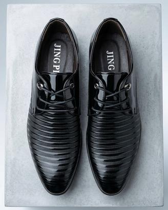 Scarpe Derby Vernice Nera Texture Righe