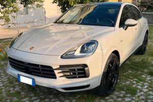 Porsche Cayenne Coupe 3.0 E-Hybrid Iva Esposta