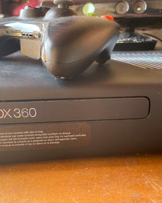 Xbox 360 Slim 250GB con Kinect e Controller