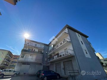 4 LOCALI A CORIGLIANO-ROSSANO