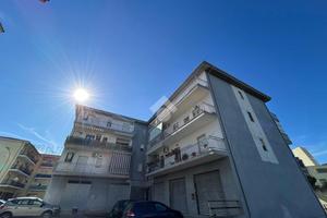 4 LOCALI A CORIGLIANO-ROSSANO