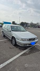 VOLVO V 70  2.5 tdi 