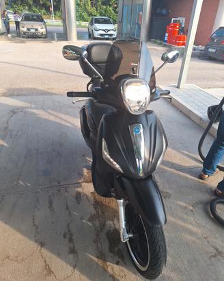 Piaggio Beverly Police 300 nero
