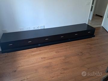 Mobile porta TV basso in vero legno - Nero