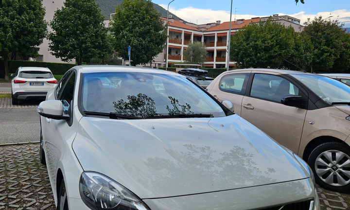 Volvo v40 d2