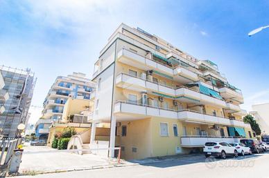 2 LOCALI A ALBA ADRIATICA
