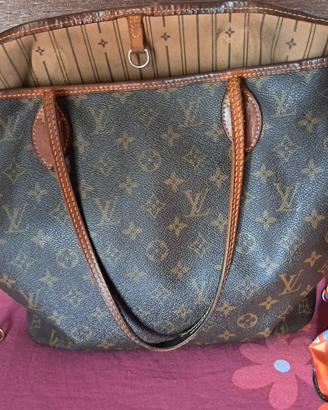 Louis Vuitton Neverfull 