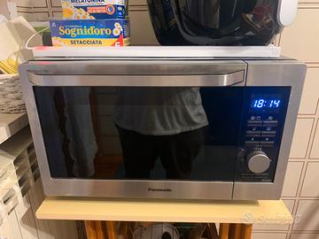 Forno a microonde panasonic NN-C69KSM