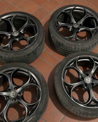 CERCHI E GOMME ALFA ROMEO GIULIA  19 QUADRIFOGLIO